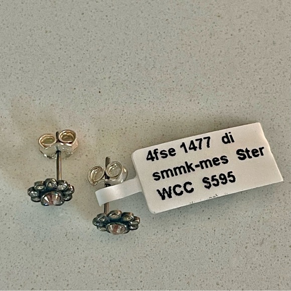 One of a kinds Rose cut Diamond flower Earrings. - Picture 5 of 7